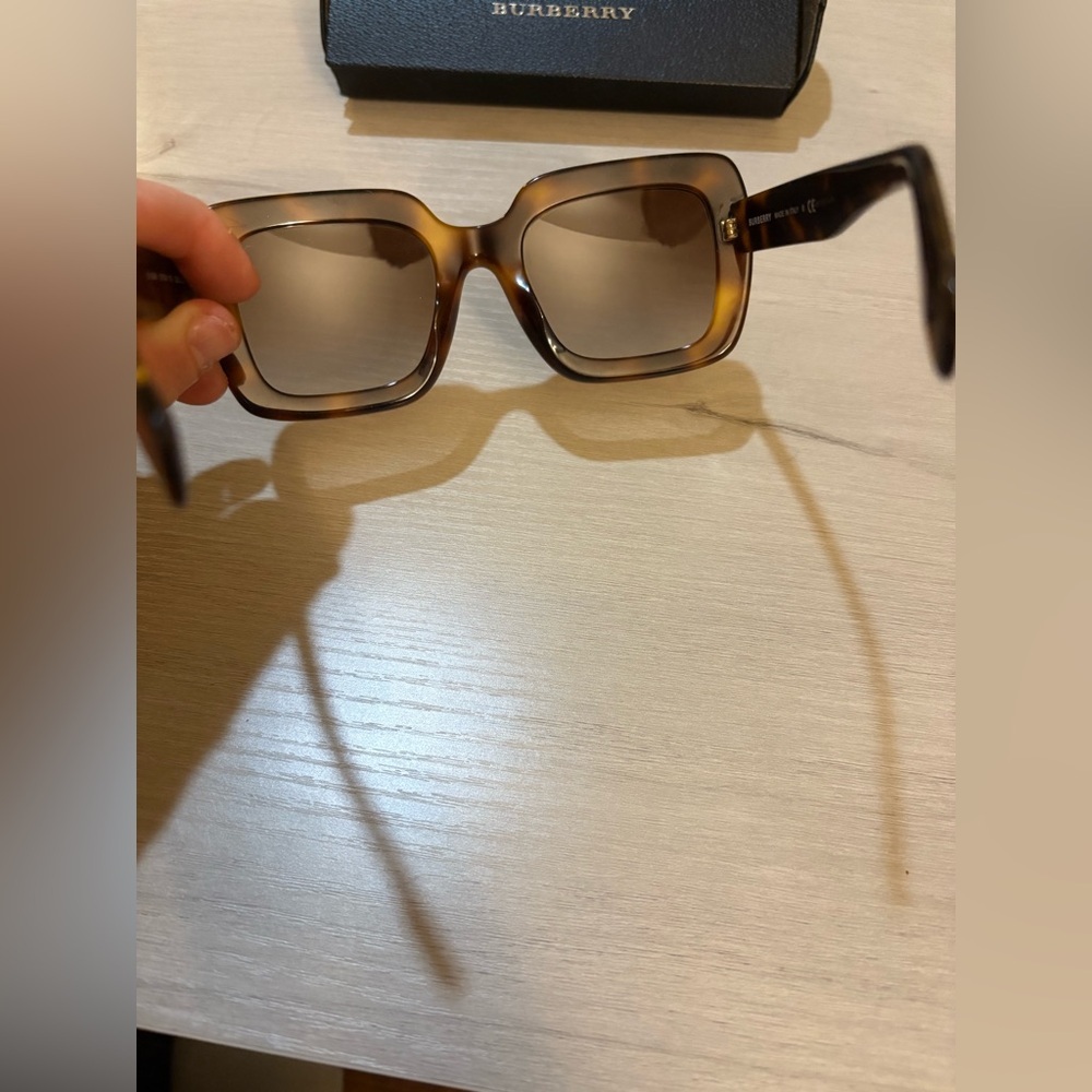 Burberry Tortoise Shell Sunglasses - image 8